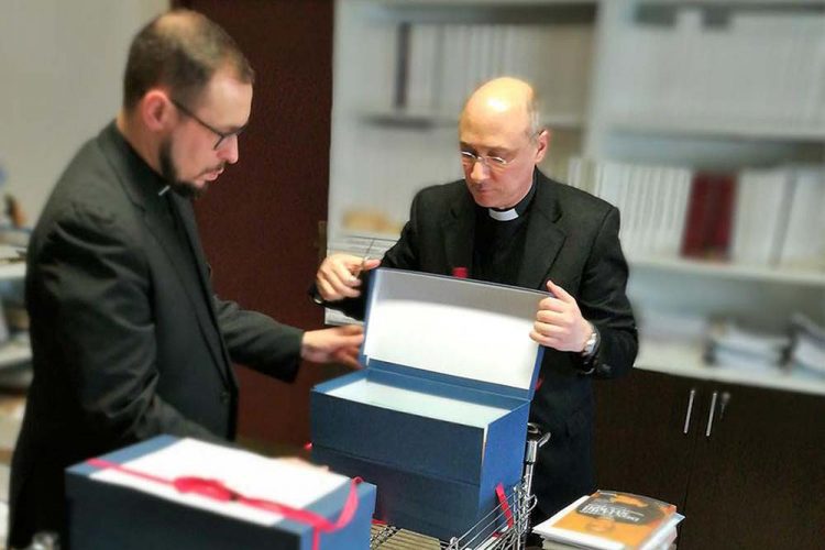 El sacerdote rondeño Salvador Aguilera participa en el Vaticano en el inicio del proceso de beatificación del malagueño José Gálvez Ginachero