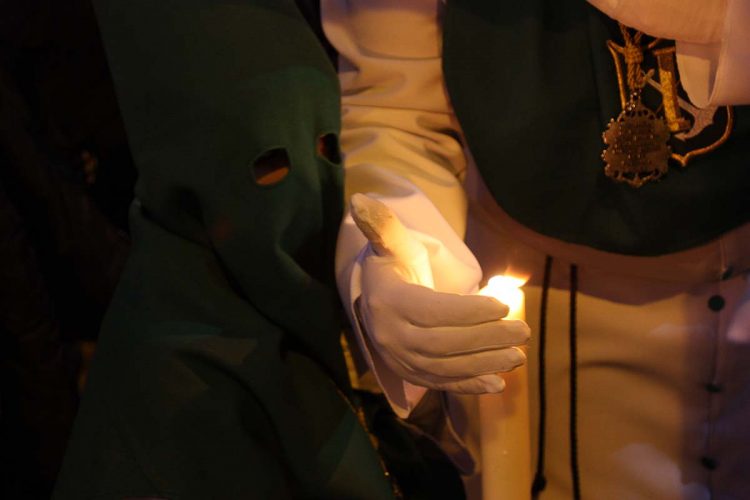 Pasión en San Cristóbal con la salida del Señor en la Columna  y su Virgen de la Esperanza, la Novia de Ronda