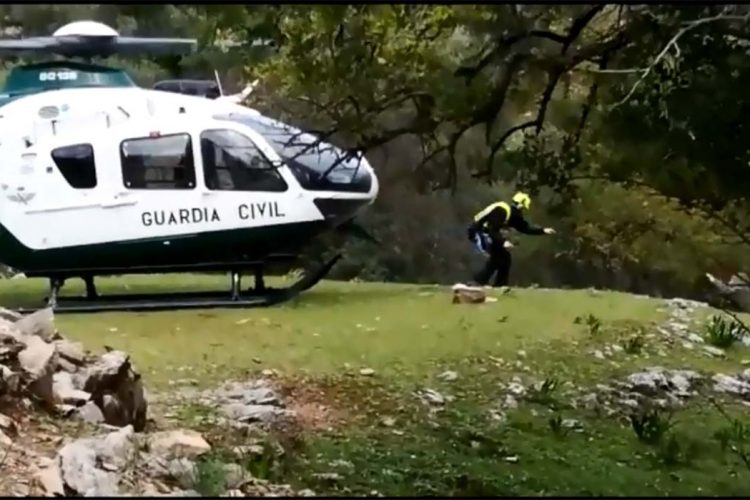 Rescatan a los dos barranquistas que habían desaparecido en la Garganta Verde de Zahara de la Sierra