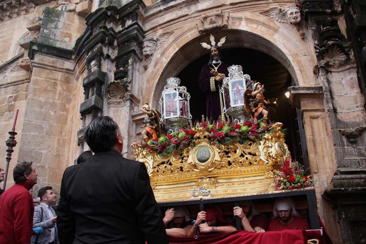 Juan Ignacio Vega : «Tenemos ya ganas de volver a la normalidad y que el Manué y la Amargura se luzcan por las calles de Ronda»