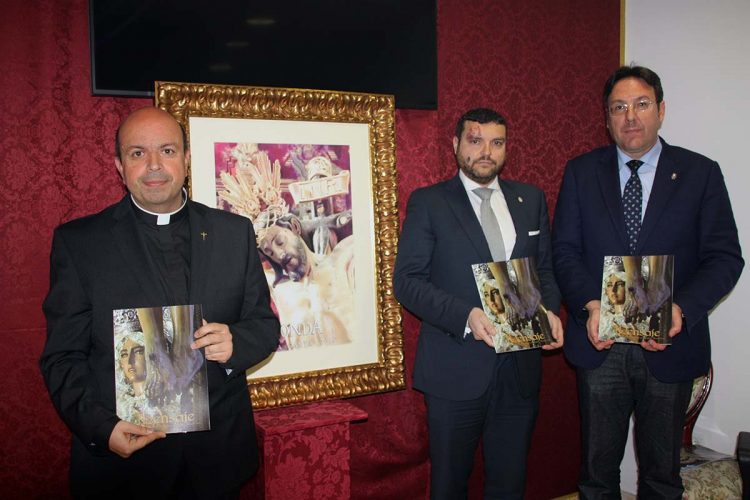 La Agrupación de Hermandades presenta la revista ‘Mensaje’ con toda la información de la Semana Santa de 2018