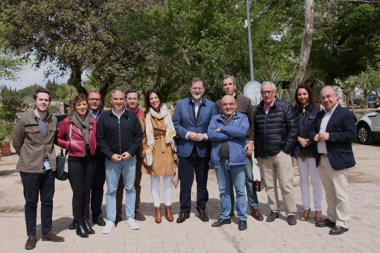 Rajoy finaliza su ‘escapada’ a Ronda con una reunión de trabajo con el Grupo Municipal del PP