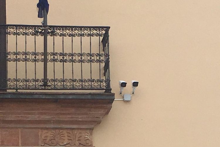 Las cámaras de videovigilancia del Puente Nuevo pusieron en los cinco meses que estuvieron funcionando un total de 18.139 multas