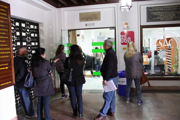 Esperas de más de una hora en el Ayuntamiento para solicitar un certificado o presentar cualquier escrito en en SAC