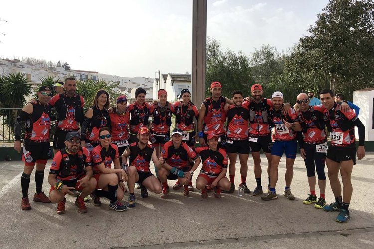 Numerosos miembros del Club Ascari-Harman Trail Running corrieron varias pruebas celebradas en Andalucía y Melilla