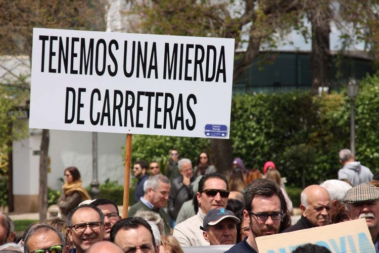 La Plataforma Autovía Ronda Ya considera que los 7 millones que destinará la Junta para las carreteras serranas «es totalmente insuficiente»