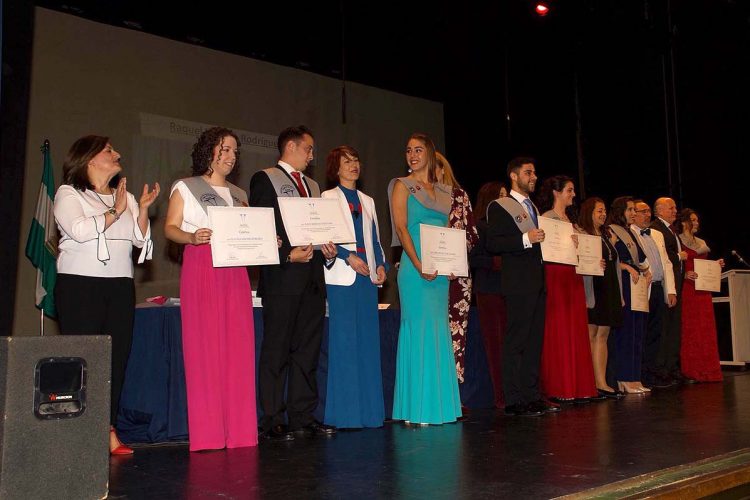 Graduación de los alumnos de la VI promoción del Grado del Centro Universitario de Enfermería ‘Virgen de la Paz’