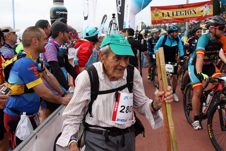 Fallece ‘Super Paco’, la leyenda de los 101 kilómetros de la Legión