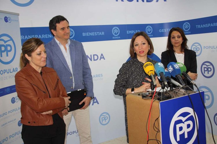 El PP reclama en la Junta conectar a Ronda con Málaga, Antequera, la Costa y Sevilla a través de una red de autovías