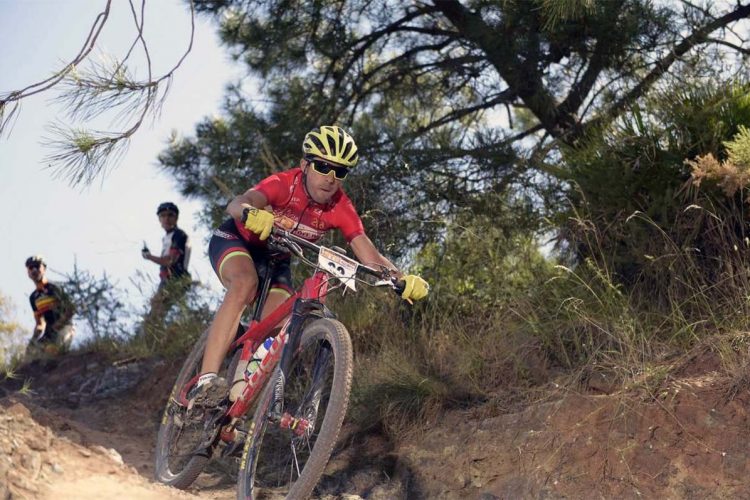 El ciclista del Centerbikes.com Manuel Canto logró la victoria en la Vuelta Andalucía MTB en la categoría Sub-23