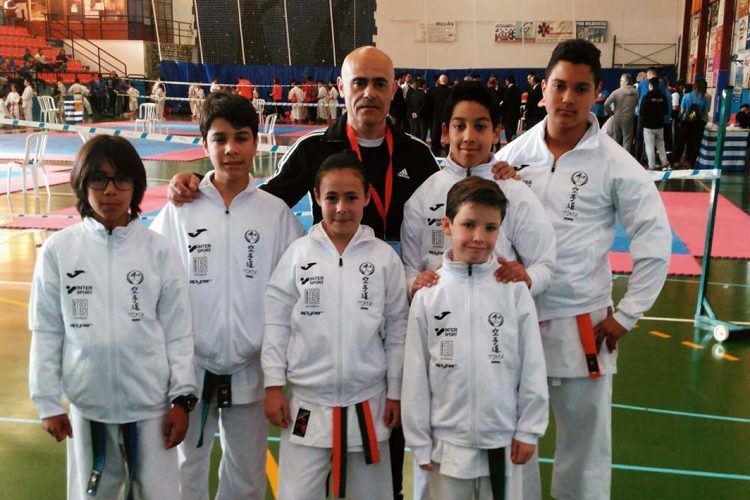 Seis karatecas de la Escuela Seiken participaron en la primera cita de la Liga Provincial celebrada en Coín