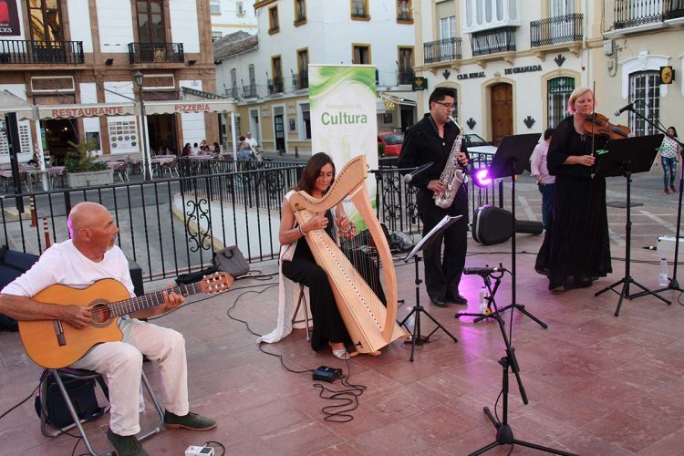 Ronda y el Grupo Entreamigos celebraron el Día Europeo de la Música con una velada con artistas locales