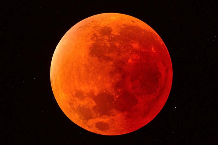 ¿Cómo, dónde y a qué hora podremos ver este viernes el eclipse total de la Luna en Ronda?