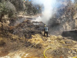 Los bomberos han apagado el fuego de forma rápida.