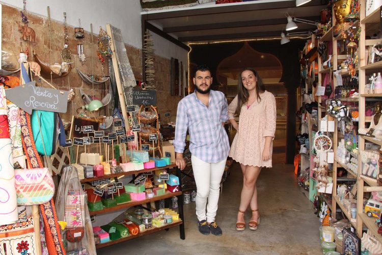 Aguas de Ronda trae la esencia y los aromas de Marruecos a la calle de La Bola