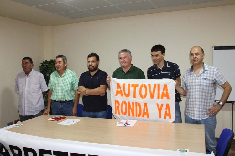 Ronda y la Serranía se plantarán en septiembre en las puertas del Parlamento andaluz para reclamar su autovía