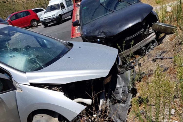 Tres personas resultan heridas en una colisión de tres vehículos en la carretera Ronda-Benaoján