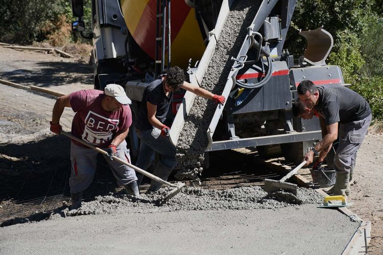 Faraján mejora el camino que le comunica con el cercano municipio de Jubrique