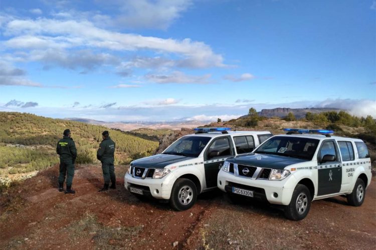 La Guardia Civil detiene en Cañete la Real a un hombre que golpeó con un hacha a un anciano para robarle