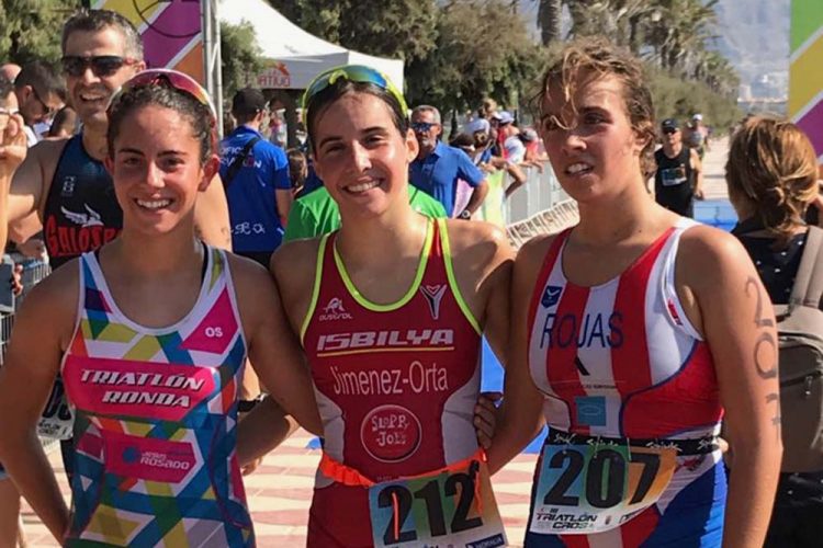 La rondeña Lucía Melgar logra la medalla de plata en el Campeonato de Andalucía de Triatlón Cros