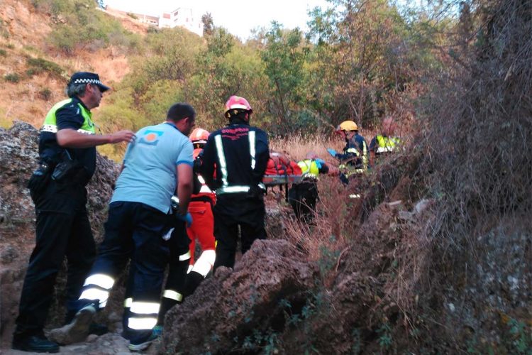 El hombre que sufrió un accidente el domingo en el fondo del Tajo permanece en la UCI del Hospital Carlos de Haya en estado de coma