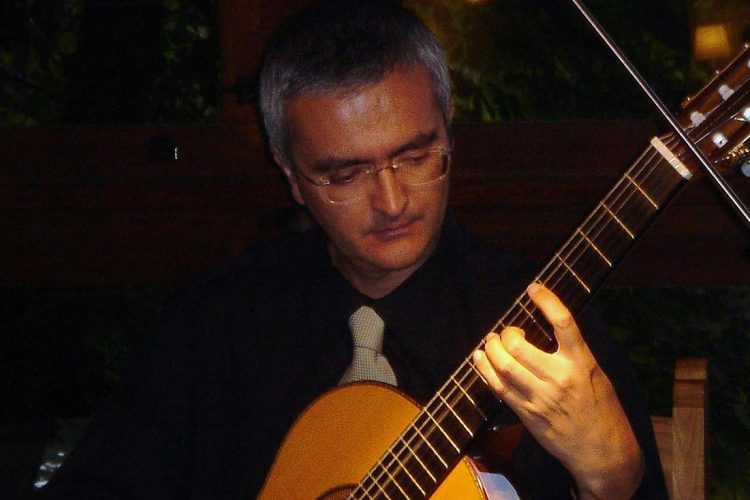 El Parador de Turismo ofrece este jueves un concierto de guitarra del maestro Luis Manuel Moreno