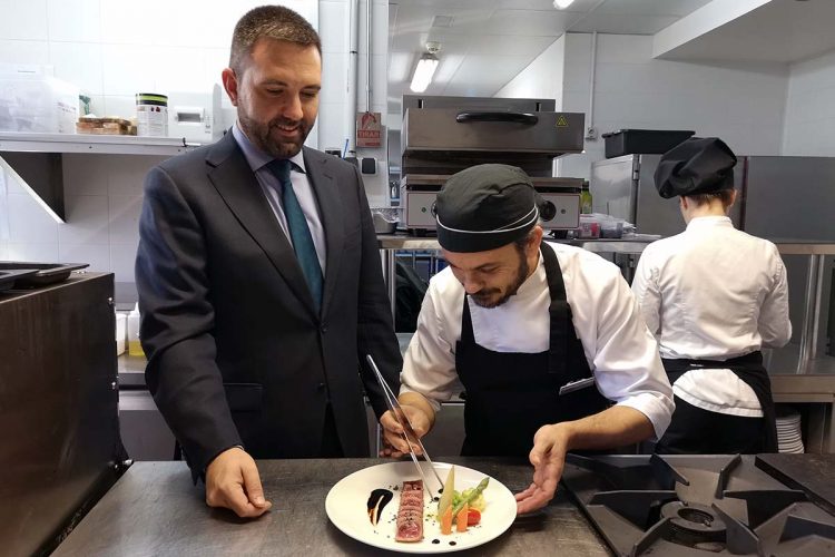 Las mejores carnes del mundo se podrán degustar hasta este domingo en el Restaurante Azahar del Hotel Catalonia Reina Victoria