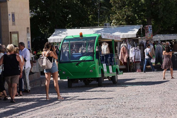 La secretaria municipal certifica que el bus turístico ha estado circulando por las calles de Ronda durante casi un año de forma ilegal