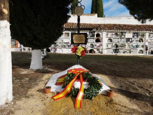 Corona en recuerdo de los caídos.