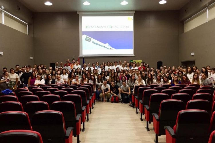Más de 180 estudiantes de Enfermería inician sus prácticas clínicas en el Hospital de la Serranía