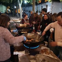 El evento se ha convertido en toda una tradición para los vecinos del Barrio y de otras zonas de Ronda.