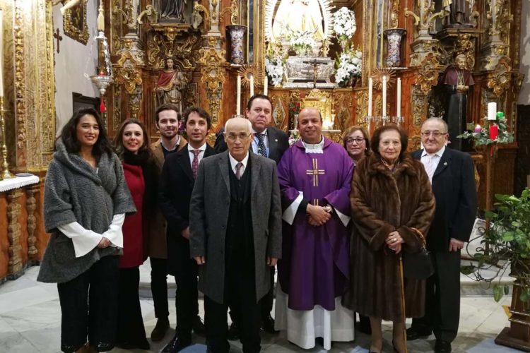 La Hermandad de la Paz dedica un homenaje a Manuel Jiménez Friaza por sus 30 años de dedicación a la Patrona de Ronda