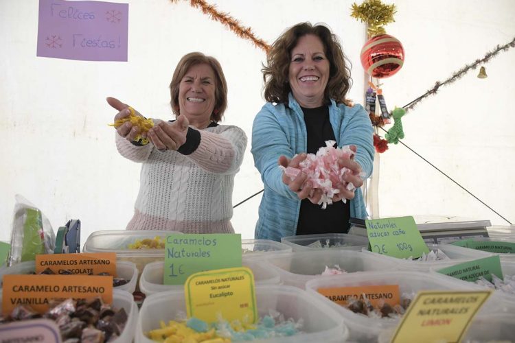 Alpandeire celebró su mercado navideño con gran asistencia de público