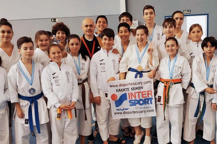 Alumnos de las Escuela de Kárate Seiken logran nueve medallas en el Trofeo Promesas del Circuito Provincial