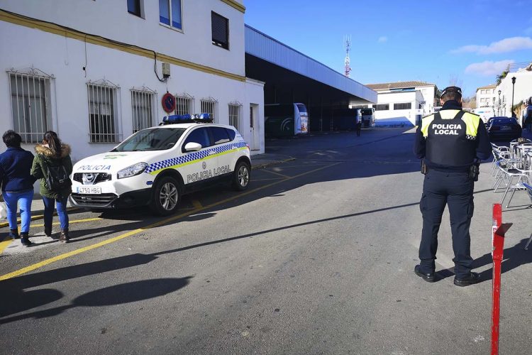 La dejadez que ha tenido el Tripartito a la hora de adjudicar la estación de autobuses le va a costar a los rondeños más de 40.000 euros