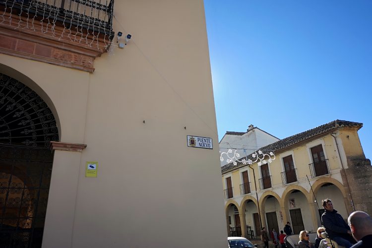 Las cámaras de videovigilancia del Puente y calle Armiñán han puesto más de 7.000 multas en los dos meses que llevan funcionando