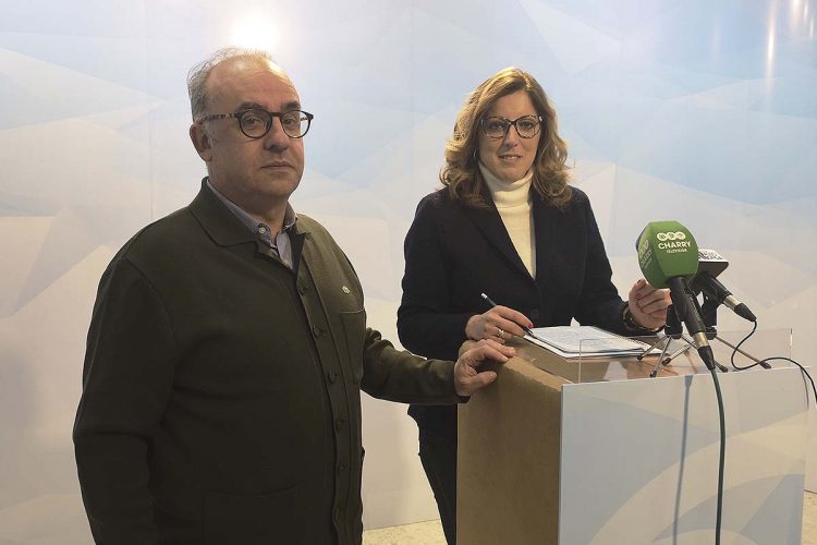 El PP pide al Tripartito que saque a concurso público el transporte urbano para ampliarlo, en lugar de renovar el contrato otros cinco años con las mismas líneas