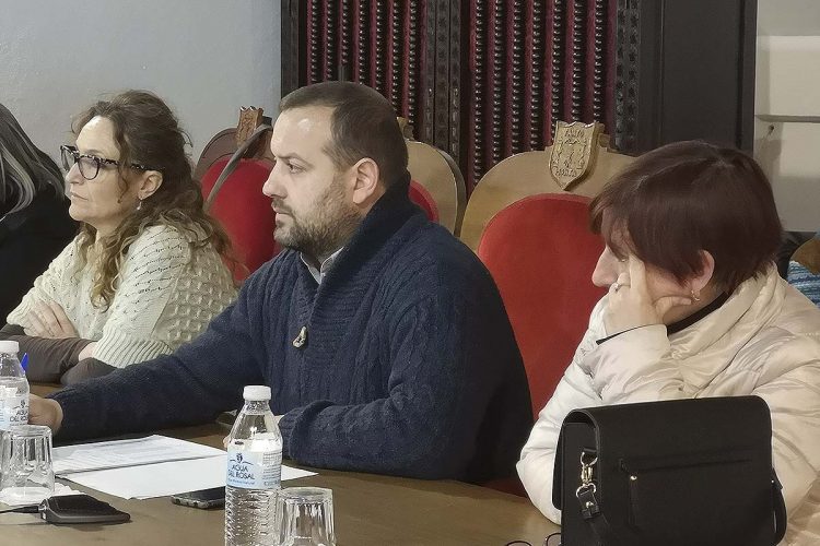 Otro ‘patinazo’ de Carreño (IU) en las cuentas provoca la primera modificación de los presupuestos municipales a un mes de su aplicación