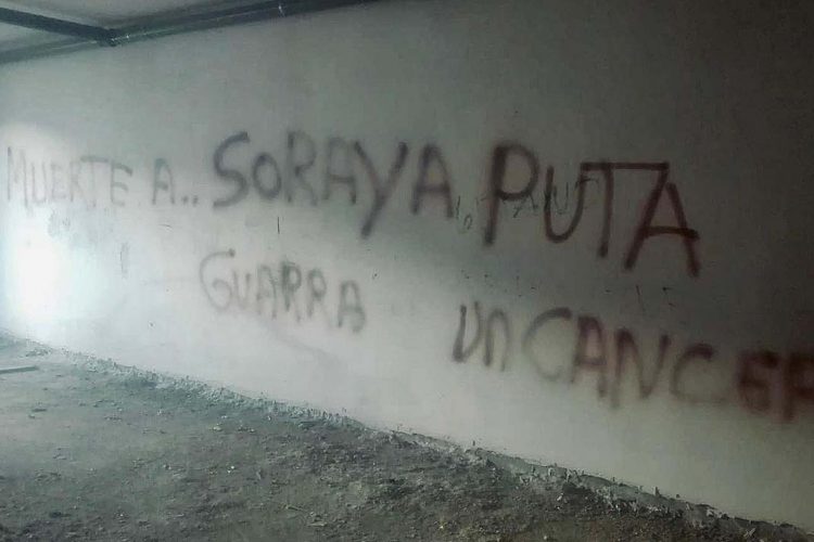 Amenazan e insultan a la alcaldesa de Benaoján, Soraya García, con unas pintadas en las que desean su muerte