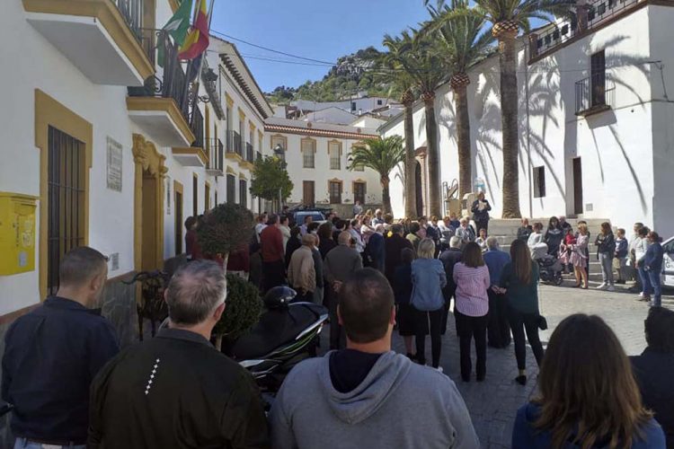 Montejaque llora la muerte de Gloria, vecina del pueblo y última víctima por un caso violencia de género ocurrido este sábado en Estepona