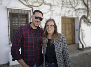 La pareja de novios que se casa el día de la Goyesca.