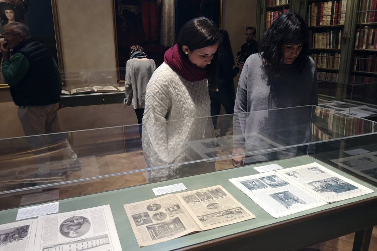 La Real Maestranza de Caballería celebra el Día Internacional del Libro en una jornada de puertas abiertas de su biblioteca y con una muestra sobre revistas históricas de Ronda