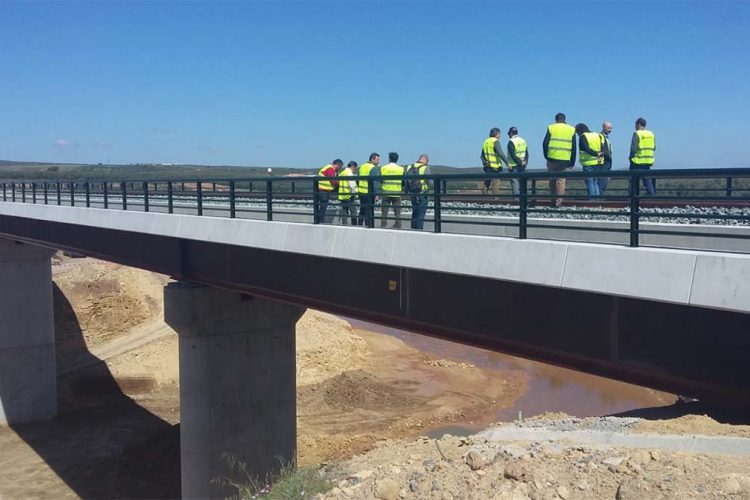 Adif finaliza las obras de reparación del tramo de la línea del tren entre Ronda y Bobadilla que quedó cortado por el temporal de octubre