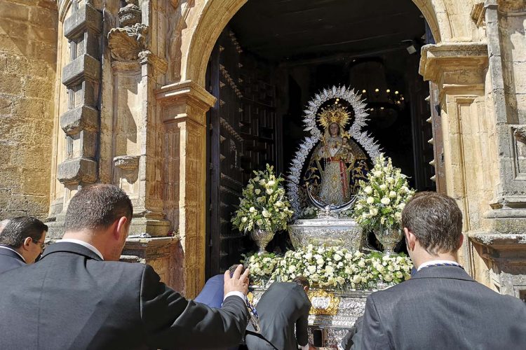 Día grande en Ronda con la procesión de la Patrona, la Virgen de la Paz, en el 125 aniversario de la beatificación de Fray Diego José de Cádiz