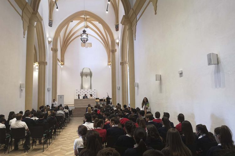 La Fundación Unicaja rehabilita la antigua capilla del Colegio Fernando de los Ríos como salón de actos