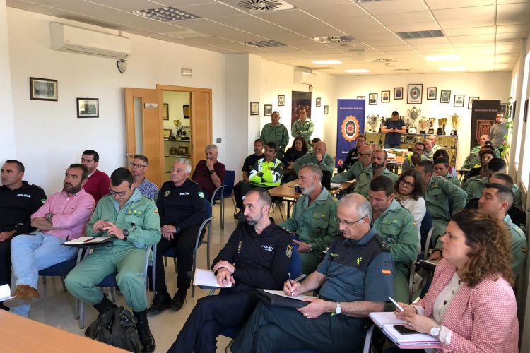 La Legión mantiene un encuentro de coordinación con los ayuntamientos, cuerpos de seguridad y estamentos que participan en los 101 km