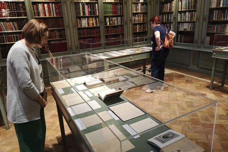 El Archivo y la Biblioteca de la Real Maestranza de Caballería de Ronda ofrece este jueves una exposición del ilustre rondeño Juan Pérez de Guzmán y Gallo