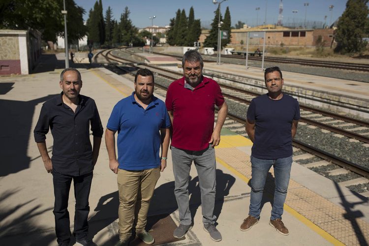 Podemos y CGT denuncian la lamentable situación de la línea Algeciras-Ronda-Bobadilla que cuenta con trenes obsoletos que se averían constantemente