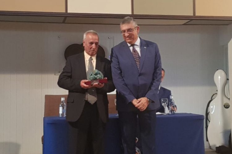 El bodeguero Juan Manuel Vetas recibe el premio Solera 2019 por su contribución a los vinos de Ronda