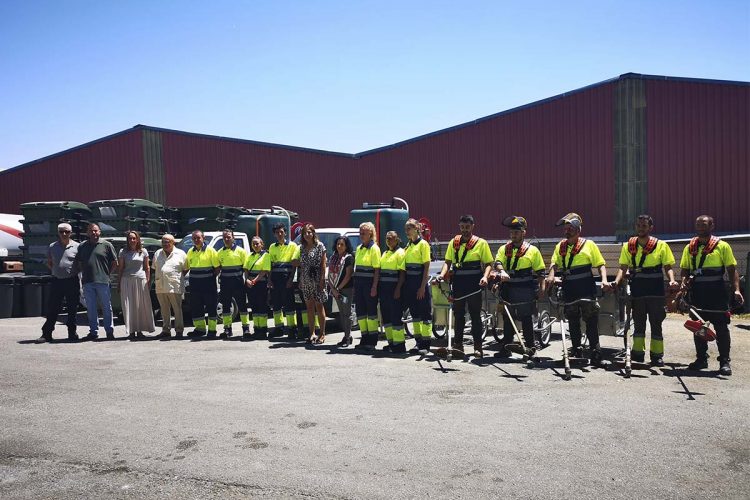 El Ayuntamiento incorpora más personal y medios para desarrollar el Plan Integral de Limpieza en las barriadas rondeñas